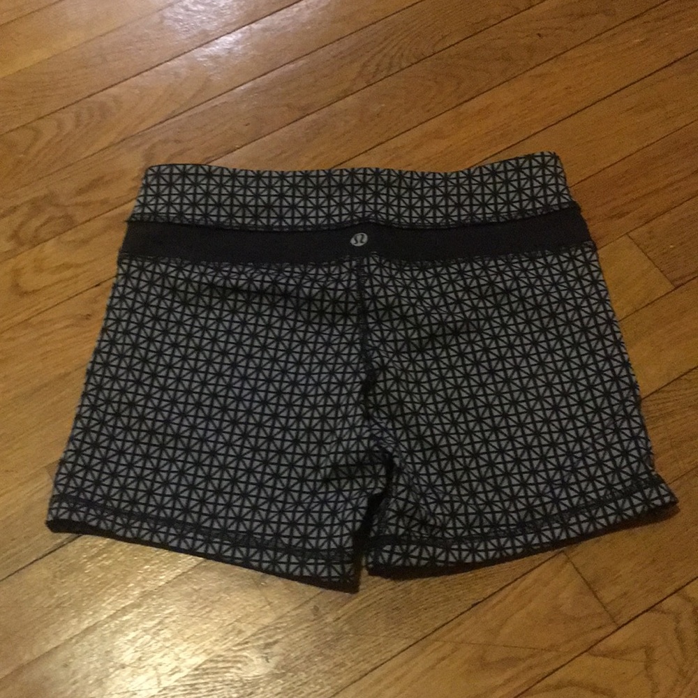 Lululemon luon shorts